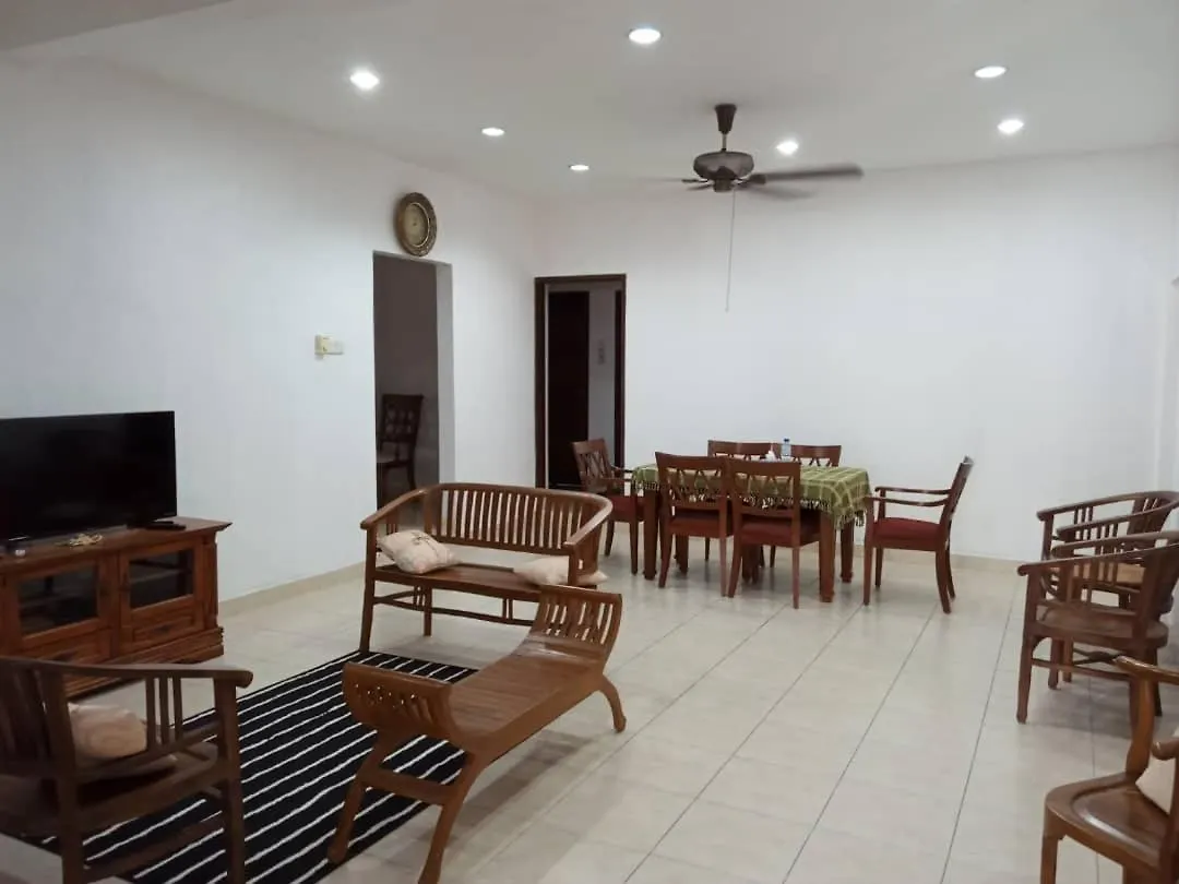 度假居 Homestay Larkin, Jalan Sukarela 新山