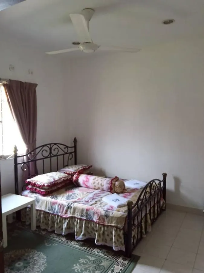 Homestay Larkin, Jalan Sukarela 新山 度假居
