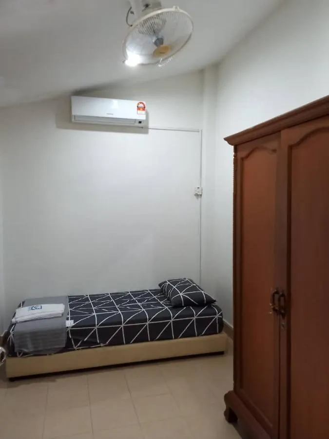 Homestay Larkin, Jalan Sukarela 新山